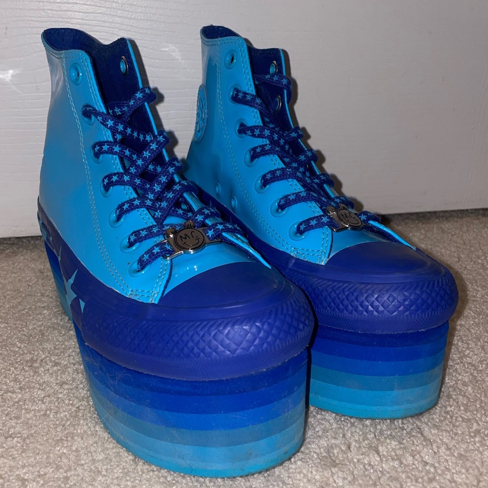 Converse Miley Cyrus x Chuck Taylor All Star Platform - Women’s size 6